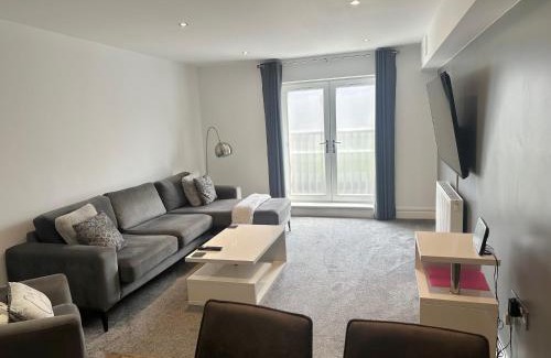Cleethorpes Apartment | Silver Bay Apartment - Central, Private Parking