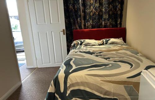 Thamesmead House | Silver birch close