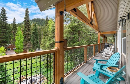 Salt Lake Mountain Resorts Cabin | Silver Fork Chalet - Hot Tub & 18+ Beds