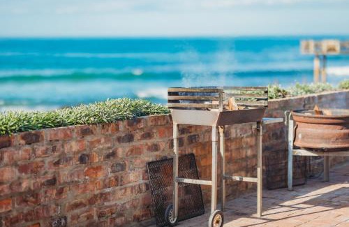 Victoria Bay Hotel | Silver Spray Beach Accommodation