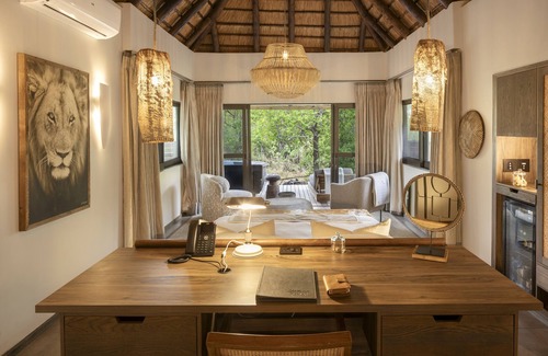 Thorny Bush Game Reserve Cabin | Simbavati Waterside