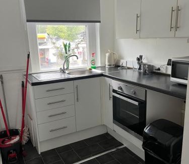 Newport Apartment | Simple basic flat apartment studio