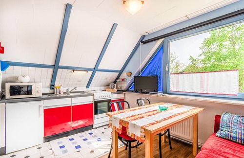 Fahretoft Apartment | Simple but cosy holiday apartment in a quiet location in Fahretoft.