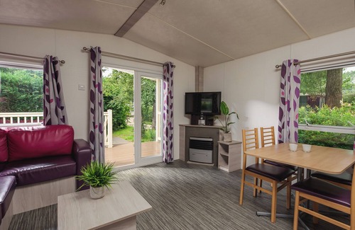 Zuna Resort | Simple home with veranda | 6 people