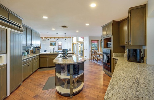 Keene Cottage | Simple Life Ranch w/Hot Tub & Sauna in Keene!