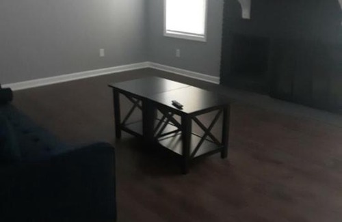 Conley House | SIMPLE n COZY STAY AT THE LAYOVER