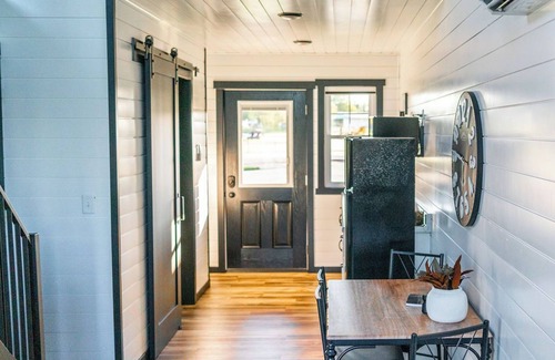 Shipshewana House | Simple Serenity Loft - Tiny Home #6