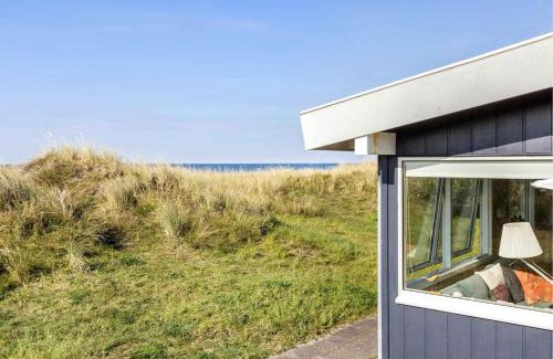 Nykobing Sjaelland House | Simple Summer Living In Magical Setting