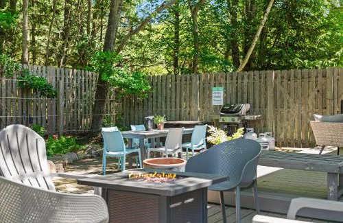 Long Pond House | Simply Shores by AvantStay Private Beach Dock Lake Overlook