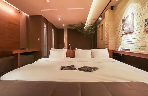 Sinchon-dong Hotel | Sinchon Nine Star