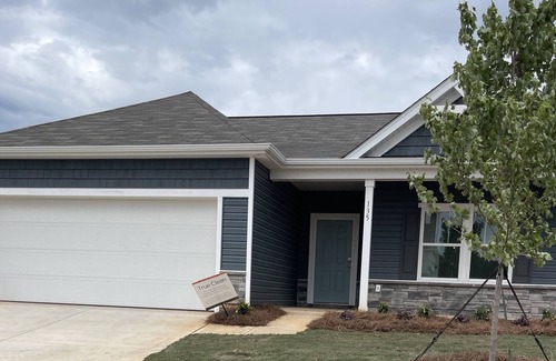 Barium Springs House | Single bedroom, double bed, private bathroom. Full access to living areas.