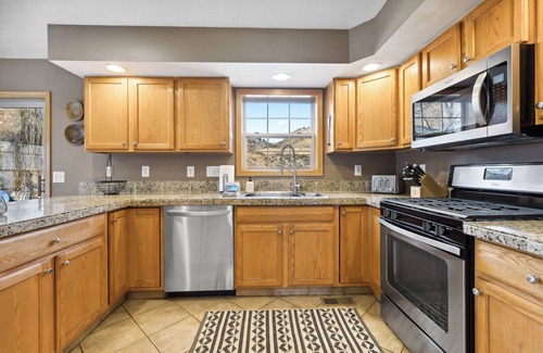 Gypsum House | Single Family Home - Riverfront - Private Hot Tub - Fishing/Rafting/OHV/Skiing!