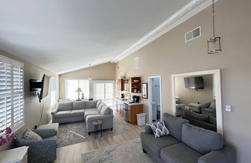 Harvey Cedars House | Single family house steps to beach