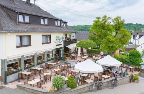 Schalkenmehren Apartment | Single room "Buchfink" (18m²) - Hotel Schneider am Maar