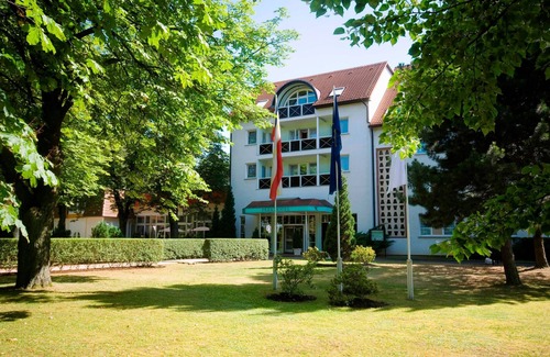 Plau am See House | Single room in Park Chalet - Parkhotel Klüschenberg