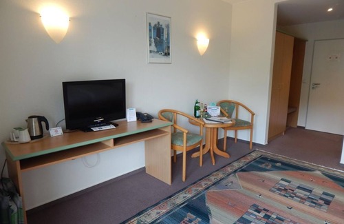 Gerolstein House | Single room with shower/WC - Am Brunnenplatz, Hotel Garni