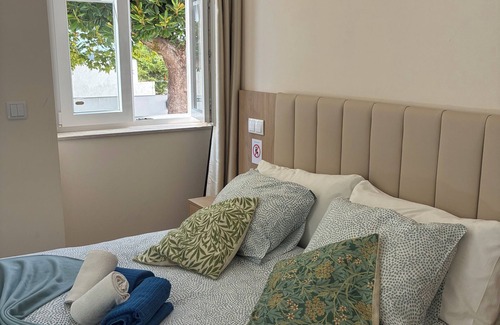Sintra House | Sintra Flower Vintage Chalet