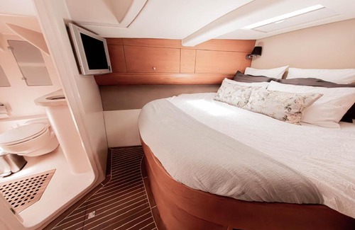 Darling Harbour Boat Rental | Sir Thomas Sopwith