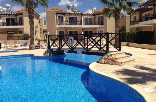 Universal Apartment | Sirena Sunrise, Cute Pool, Free Wifi, 15 Min walk to Beach or Shopping Mall