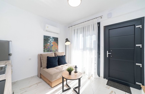 Paralia Ofryniou Apartment | Sirens Residential Complex