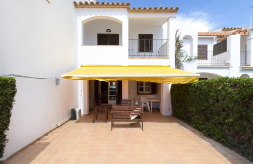 Torroella de Montgri Villa | Sistach Rentals Casa La Pletera