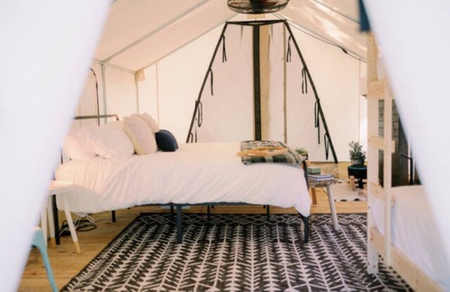 Brownsboro RV Rental | Site #39 Standard King Safari