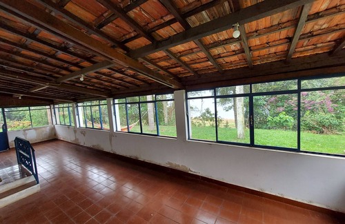 Suzano House | Sitio Primavera Suzano