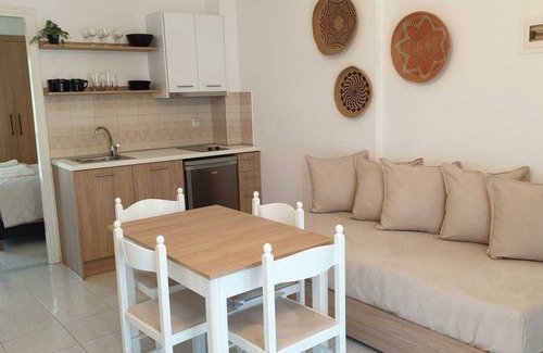 Sivota House | Sivotahomes-family