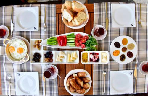 Ayvalik Hotel | Siyah Lale Cunda 1841