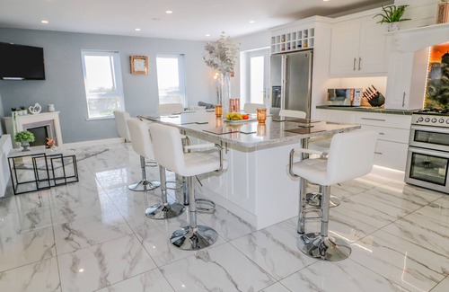 Coleraine Cottage | SJS COTTAGE, family friendly, with a garden in Castlerock
