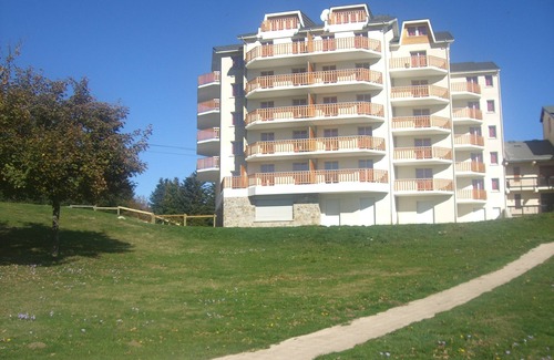 Ax-les-Thermes Condo | Ski aux pieds ! T2 pour 6 + Accès sauna & piscine