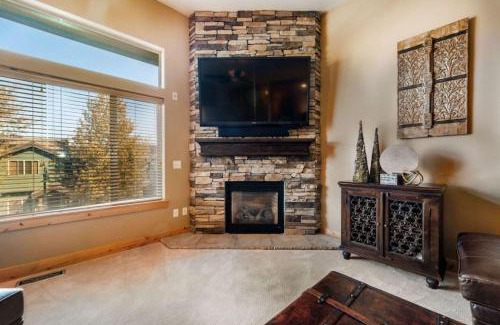 Bear Hollow Village House | Ski Haven Elegant Townhome with Private Hot Tub
