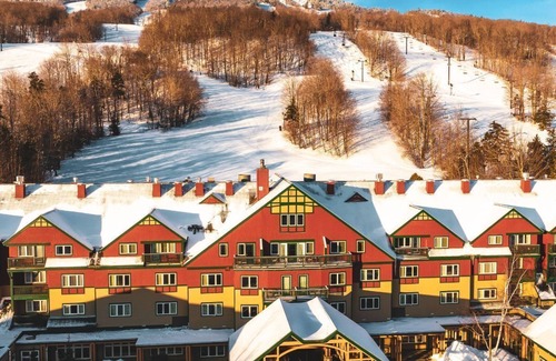 West Dover Apartment | Ski-In Resort Room | 2 Queen Beds