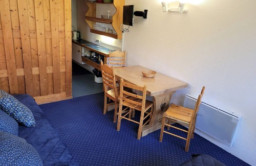 Arc-1800 Apartment | Ski-in/Ski-out studio with balcony and Wi-Fi
