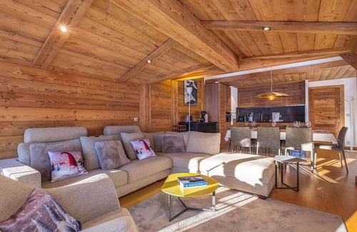 Courchevel Apartment | Ski-in/ski-out apartment, 3 bedrooms, steam shower, balcony, parking, WiFi