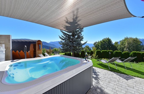 Maranza Apartment | Ski-In /Ski-Out Apartment with Balcony, Sauna, & Jacuzzi; Pets Allowed, Parking Available