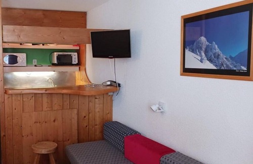 Arc-1800 Apartment | Ski-in/ski-out & foot of the slopes, 8th floor, view mountain, balcony, tv, 42m², Les Arcs