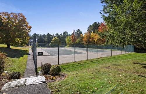 Stowe Area Condo | Ski-in/Ski-out Lodge Condo at Toll House Lift
