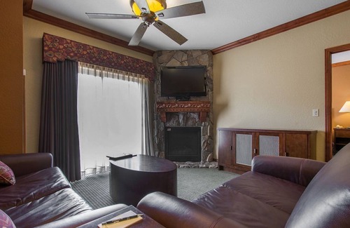 Park City Resort | Ski in/Ski out One Bedroom Luxury Villa at Park City Resort in Canyons Village!