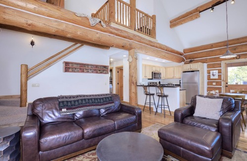 Big Sky Cabin | Ski-In/Ski-Out Powder Ridge Cabin In Beautiful Big Sky