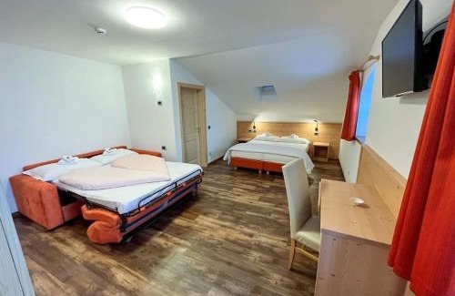 Tesero Bed & Breakfast | Ski Lodge Pampeago