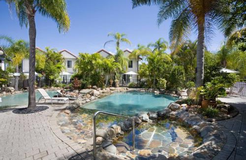 Noosaville Apartment | Skippers Cove Waterfront Resort