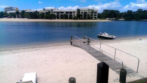 Noosaville Apartment | Skippers Cove Waterfront Resort