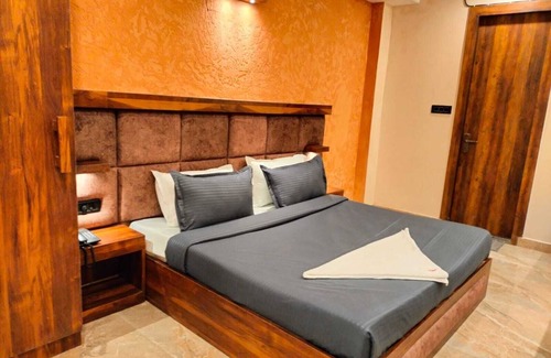 Jwalapur Hotel | Sky High By T&M Hotels
