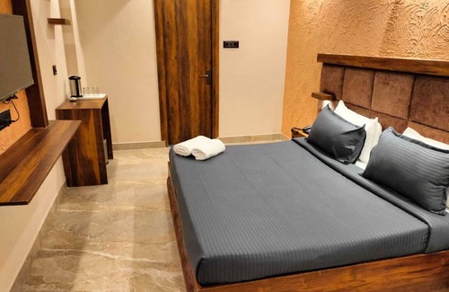 Jwalapur Hotel | Sky High By T&M Hotels