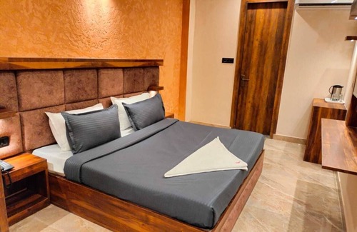Jwalapur Hotel | Sky High By T&M Hotels