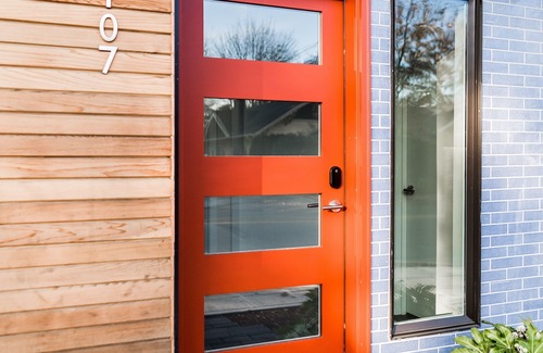 Madrona Apartment | Sky Mark Lux 2 - Seattle's Best Modern 3BD HomeTel