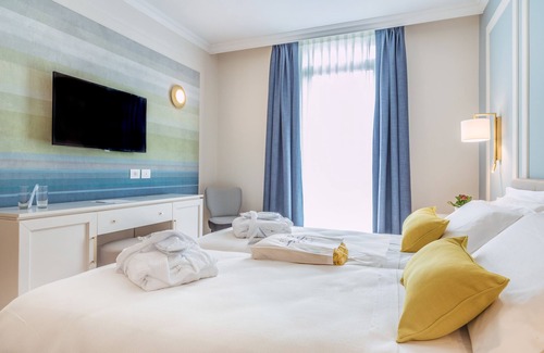 Garda Hotel | Sky Pool Hotel Sole Garda