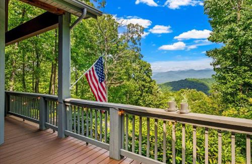 Whittier House | Sky View - Luxury Mountain Golf Home