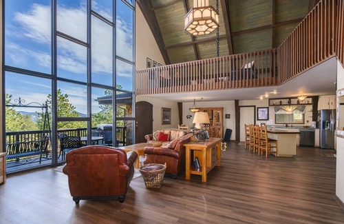 Carriage Hills House | Sky View Rockies Lodge – Spacious Mountain Home w/Stunning Windows – 20-NCD0283